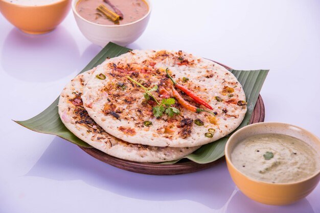 Freshly Baked Tandoori Naan and The Perfect Pairing with Your favourite Dish